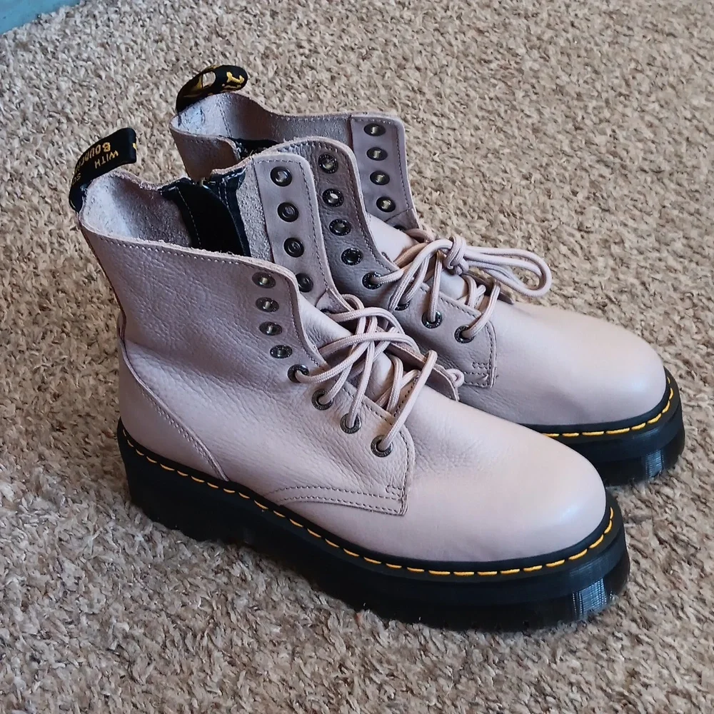 Dr. Martens new without
